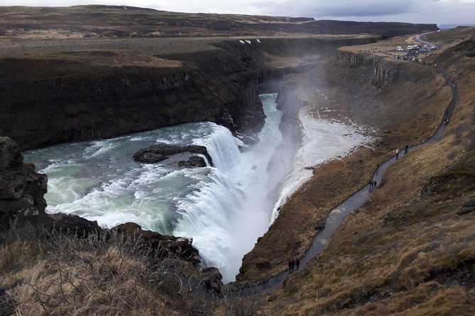 Private Golden Circle and Blue Lagoon Tour - Geysir and Strokkur: Timing Photos with Eruptions