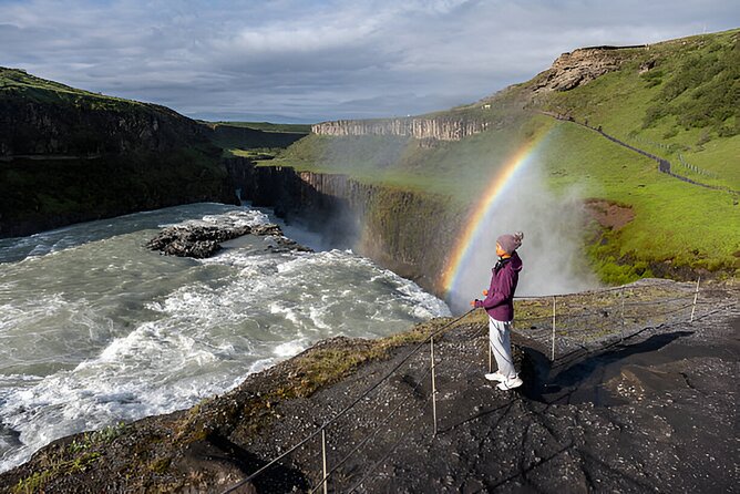 Private Golden Circle & Blue Lagoon Tour with Fridheimar Farm - Gullfoss Falls: Iconic power, plus included entry time