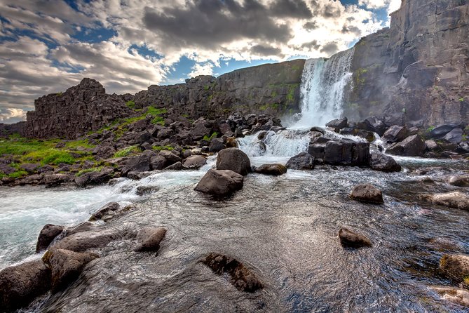 Private Golden Circle & Secret Lagoon tour from Reykjavik - Kerið Crater’s red bowl: the stop that breaks the monotony