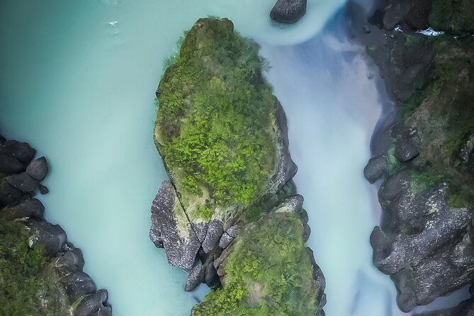 Private Golden Circle Tour - Kerið Crater: volcanic bowl views and a walk-down moment
