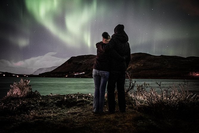 Private Northern lights with photographs - Chasing the lights: what “northern light hunting” looks like in real time