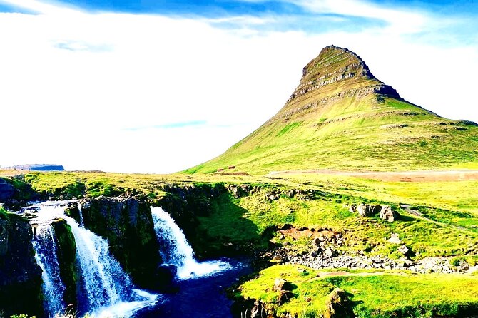 Private Snæfellsnes National Park - Stop 5: Hellnar Primus Kaffi by the surf