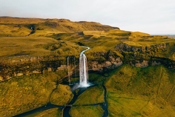 Private South Coast Fire and Ice: Glacier viewpoint & Lava Show - Why this South Coast day feels different from DIY