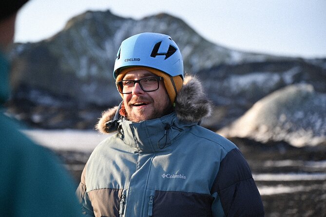 Private SOUTH COAST & Glacier Hike | Luxury 4x4 and photos inc. - Luxury 4x4 pickup in Reykjavik: start strong at 8:00 am