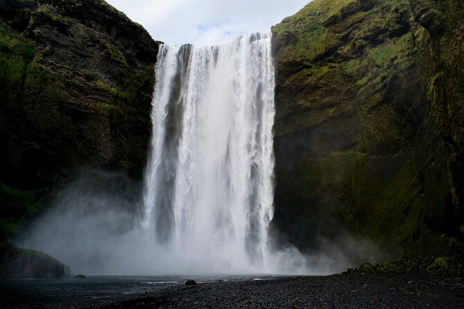 Private South Coast tour in Iceland - Solheimajökull glacier: a close look from the edges