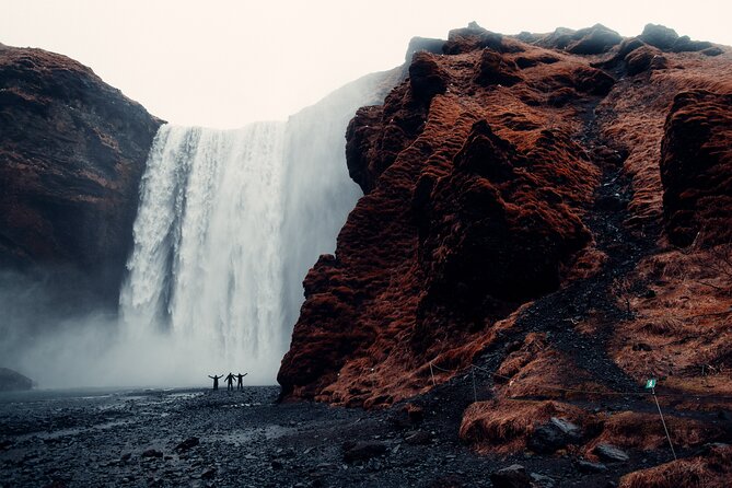 Private South Coast Tour of Iceland Including 6+ Main Attractions - The Ride Out of Reykjavik: Comfort, WiFi, and Real Pacing