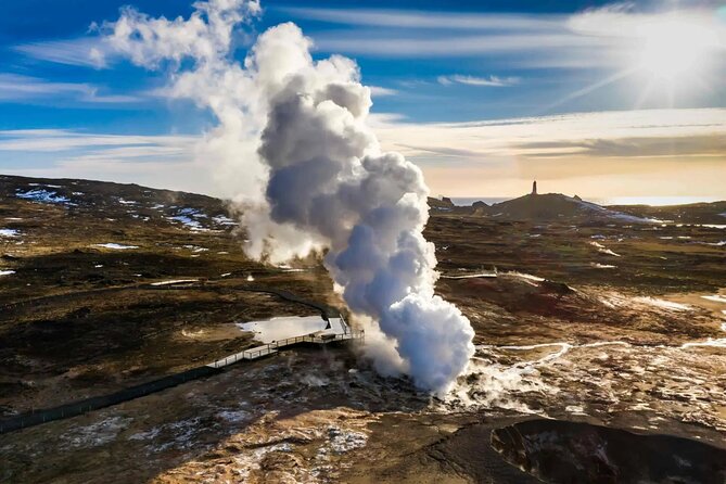Reykjanes Explorer: Airport Transfer with Sightseeing Adventure - Stampar and Valahnúkur: when volcanic geology feels human-scale