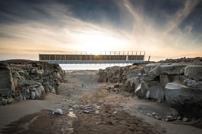 Reykjanes Explorer: Airport Transfer with Sightseeing Adventure - Blue Lagoon: a photo stop, not a full visit