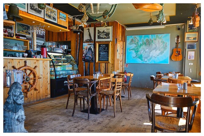 Reykjanes Explorer: Airport Transfer with Sightseeing Adventure - Bridge Between Continents: the photo stop with real tectonic meaning