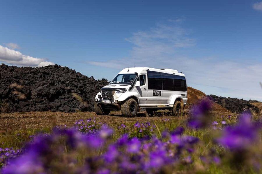 Reykjanes Peninsula: Super Jeep Volcano Shuttle Tour - Meeting at Geldingadalur Parking P1 (and finding the right container house)