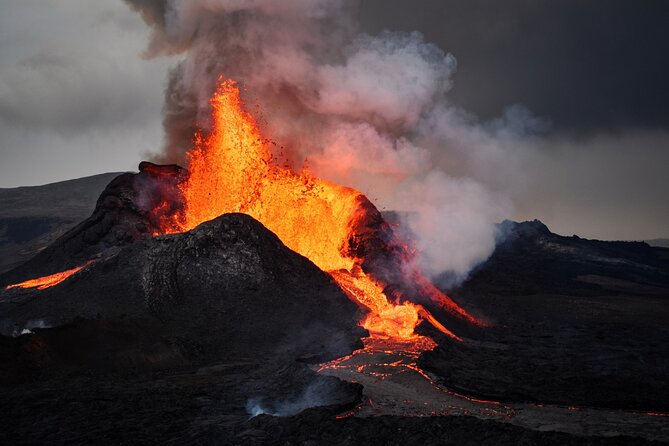 Reykjanes Peninsula: Volcanos & Blue Lagoon Self-Guided Tour - Valahnukamol and Brimketill: bird facts and troll tales