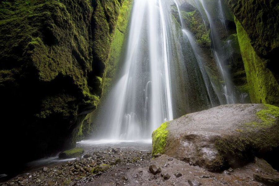 Reykjavík: 2-Day Tour with Icebergs, Glaciers & Waterfalls - Hofskirkja and Fjadrargljúfur: Two Stops That Add Variety