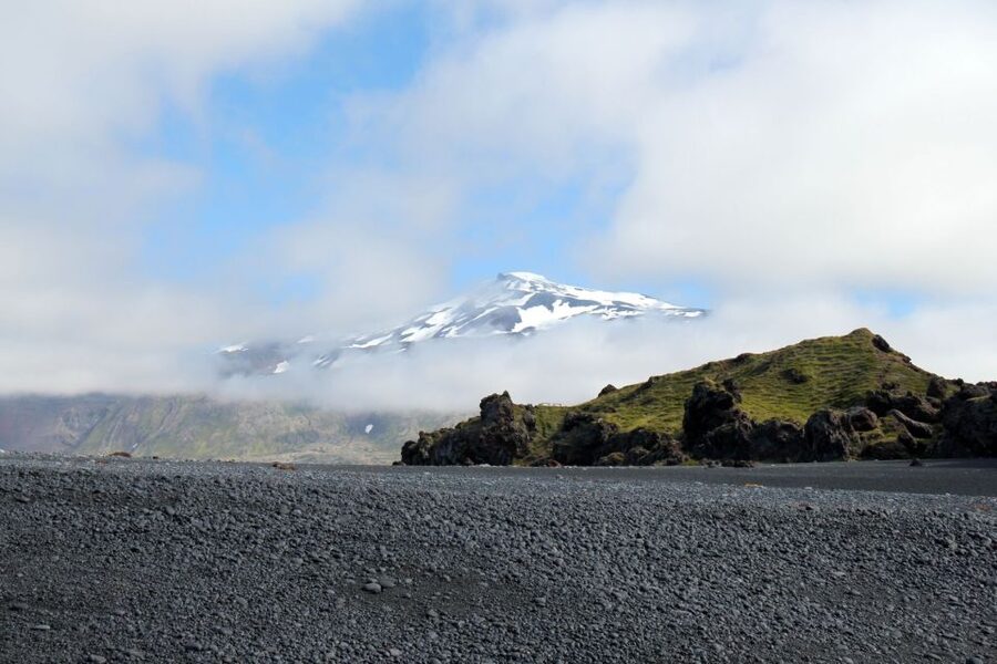 Reykjavik: 2-Day West Tour with Snæfellsnes & Silver Circle - Guide experience: small group size changes the feel