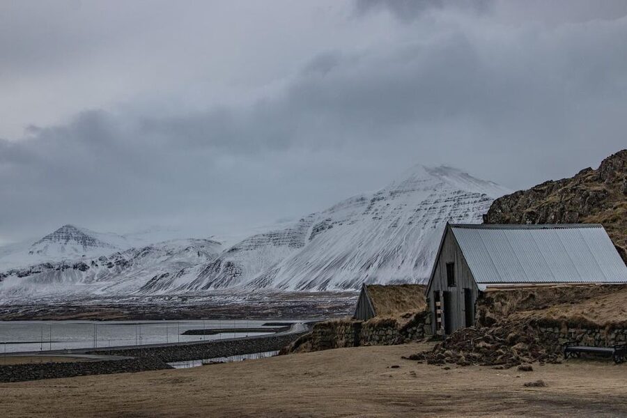 Reykjavik: 2-Day West Tour with Snæfellsnes & Silver Circle - Lava Cave vs Canyon Baths: how to choose the better fit