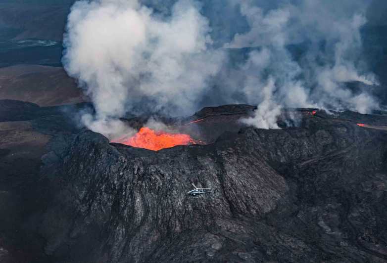 Reykjavik: 45-Minute Volcano Sightseeing Helicopter Tour - Entering the Helicopter World from Reykjavik Domestic Airport