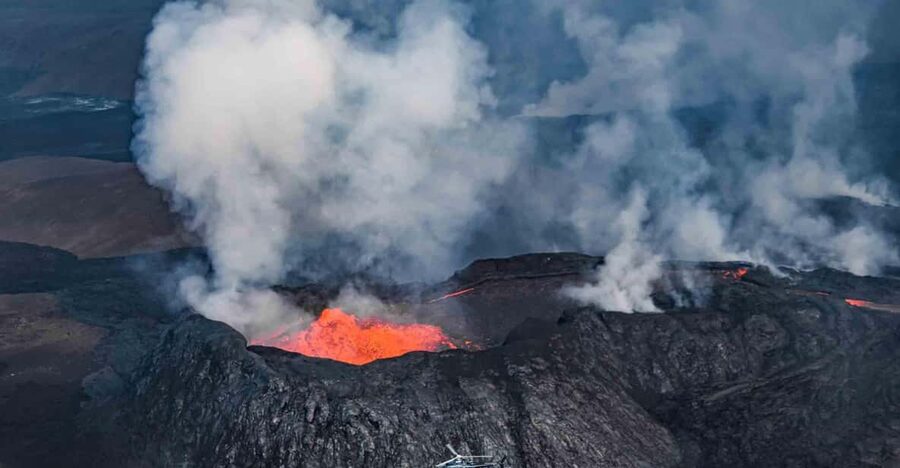 Reykjavik: 45-Minute Volcano Sightseeing Helicopter Tour - The 45-Minute Flight That Packs a Volcanic Timeline into One Loop