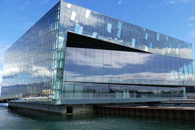 Reykjavik City Private Tour - Price and group value up to 7