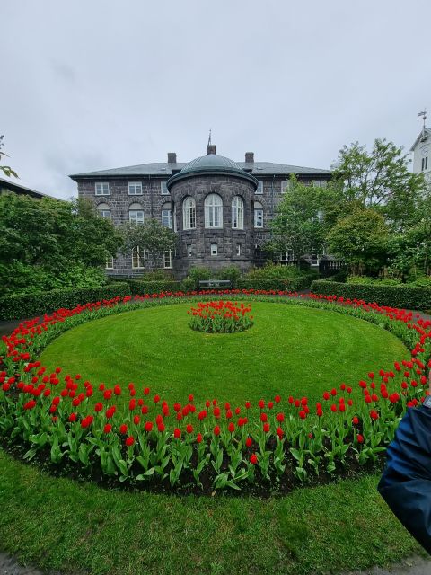 Reykjavik: City Walking tour in Small Group with Local Guide - Pacing and weather: what 2.5 hours feels like on the ground