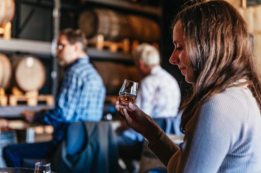 Reykjavik: Eimverk Distillery Guided Tour with Tasting - The 75-minute rhythm: welcome drink, history, then tasting
