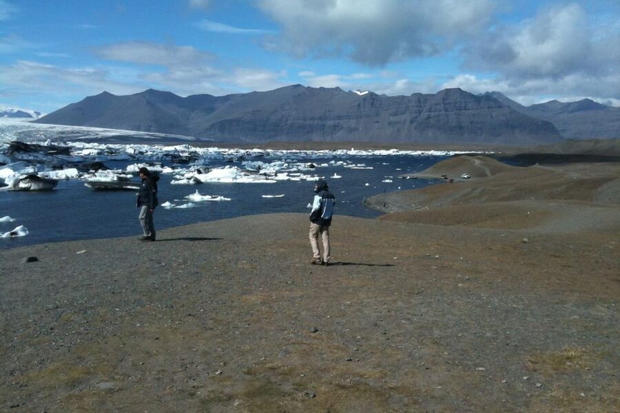 Reykjavik: Glacier Lagoon Boat Ride & Diamond Beach Day Tour - Jökulsárlón Glacier Lagoon: the boat ride that changes everything