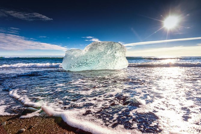 Reykjavik: Glacier Lagoon Boat Ride & South Coast Full Day Tour - Long day, big group: what to expect on the bus
