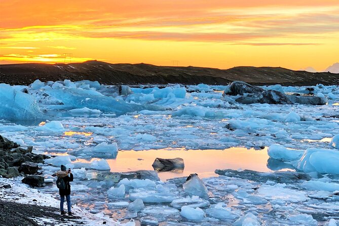 Reykjavik: Glacier Lagoon, Diamond Beach & South Coast Day Tour - Jökulsárlón Glacier Lagoon: drifting icebergs with built-in wow factor