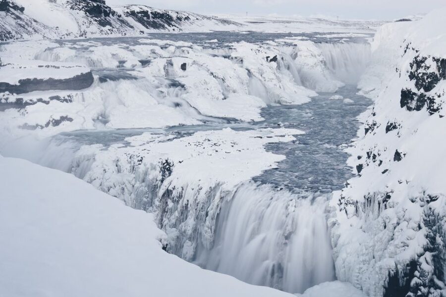 Reykjavík: Golden Circle, Blue Lagoon & Northern Lights Tour - Kerið Crater: The 3,000-Year-Old Pause in the Middle