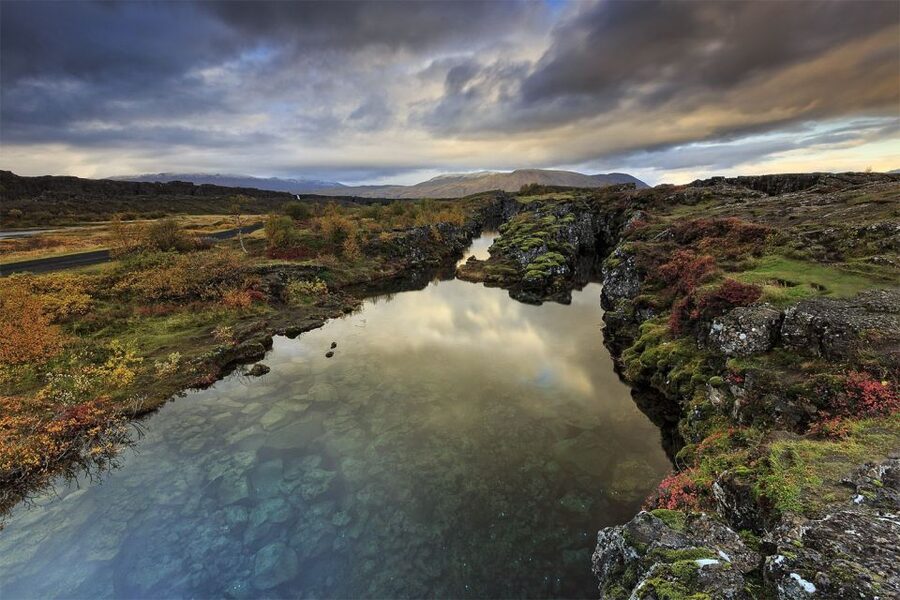 Reykjavík: Golden Circle, Bruarfoss, and Kerid Crater Tour - Comfort and guide style: why people keep praising the same things
