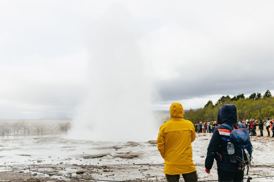 Reykjavik: Golden Circle, Crater & Blue Lagoon Minibus Tour - Time on the Road: Minibus Comfort, Stops, and Winter Reality