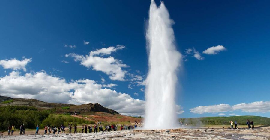 Reykjavik: Golden Circle Day Tour with optional Blue Lagoon - Geysir Hot Springs and Strokkur: timing your walk around eruptions
