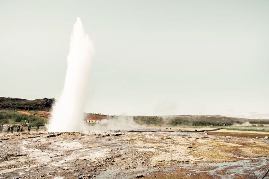 Reykjavík: Golden Circle Minibus Tour & Blue Lagoon Transfer - Thingvellir National Park: Earth’s Fault Lines and Iceland’s Early Government
