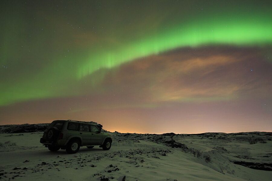 Reykjavik: Golden Circle & Northern Lights 4x4 Tour - Geysir and Strokkur: geothermal power you can actually time