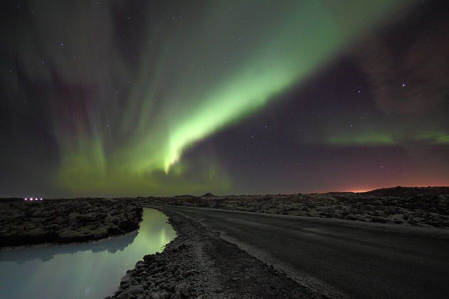 Reykjavik: Golden Circle & Northern Lights 4x4 Tour - Gullfoss Waterfall: Golden Falls and real mist