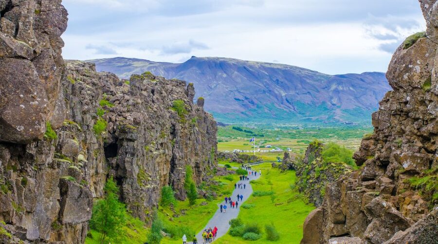 Reykjavik: Golden Circle Tour with Blue Lagoon Visit & Entry - Thingvellir National Park: walking between continents