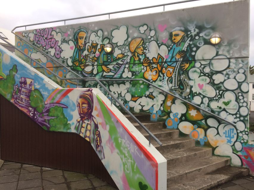Reykjavik: Guided City Walking Tour - Hallgrímskirkja and the uphill finish: how to enjoy the steps without rushing