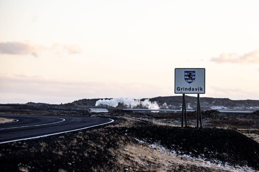 Reykjavik: Guided Tour to Volcano and Reykjanes Geopark - Reykjanes Geopark: Where Volcano Power Meets Real Life