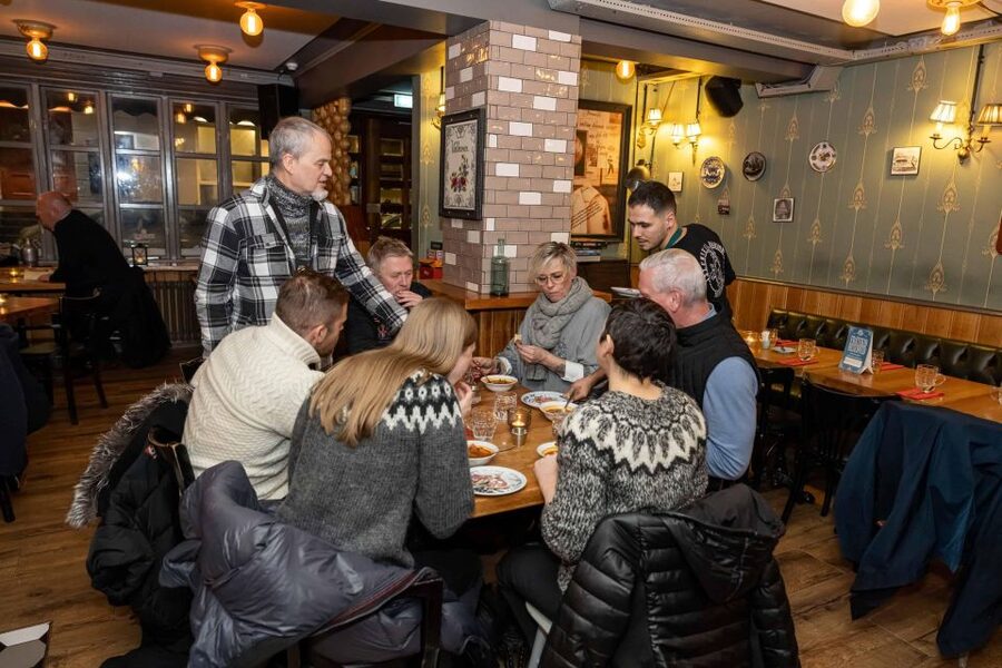 Reykjavik: Icelandic Food Tour - Meeting Outside Hlöllabátar and Getting Your Bearings Fast