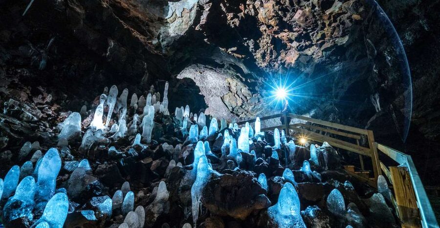 Reykjavik: Lava Cave, Hot Springs, Horses & Waterfalls Tour - Sturlureykir Horse Farm: rugbrauð, coffee, and gentle Icelandic horses