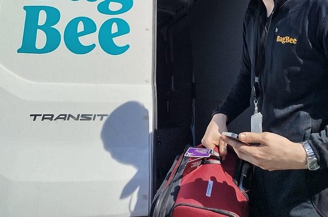 Reykjavík Luggage Transport with Airport Check-in - Door-to-Keflavík bag delivery: what you gain fast