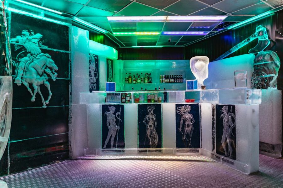 Reykjavik: Magic Ice Bar Entrance and Welcome Drink - Who should book Magic Ice Bar (and who might rethink it)
