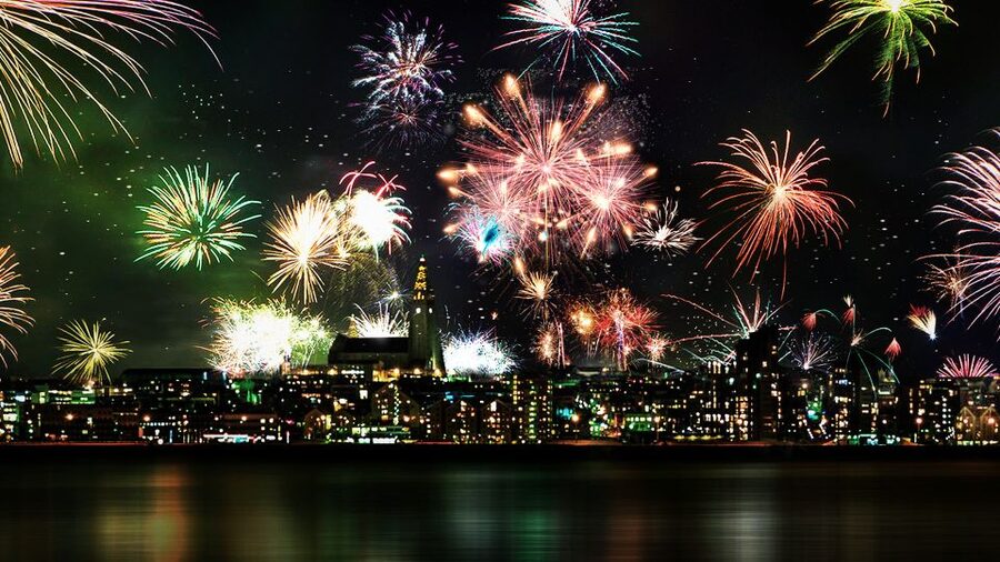Reykjavik: New Years Fireworks Midnight Cruise - What You’ll See: Fireworks Over Reykjavík and a Shot at Northern Lights