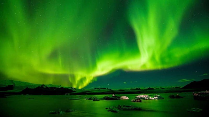 Reykjavik: Northern Lights Adventure Tour with Hot Chocolate - The Drive Out: Where the Real Odds Improve