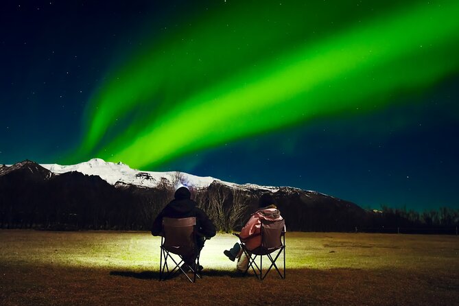Reykjavik: Northern Lights Comfort Coach with Surprise - Should you book this Reykjavik comfort coach aurora hunt?