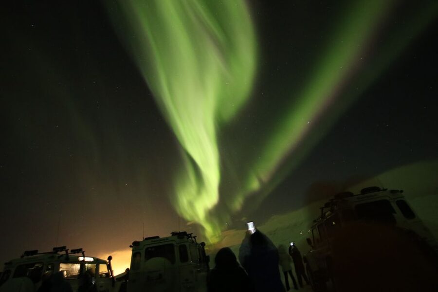 Reykjavik: Northern Lights Experience by Superjeep - What the 4 hours feel like: pickup, drive out, and the long look up