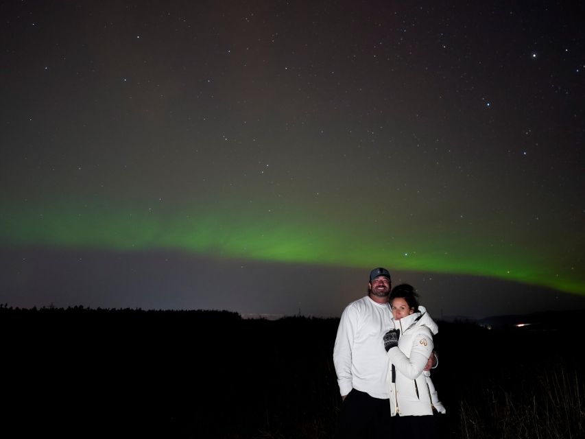 Reykjavik: Northern Lights Tour w/Pro Photos - Small Group - Viking Portraits and Weapon Replicas: More Than a Gimmick