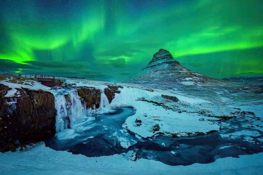 Reykjavik: Northern Lights Tour with Chinese Guide冰岛雷市中文极光团 - Where You’ll Actually Stop for Photos (Beyond One Random Pull-Off)