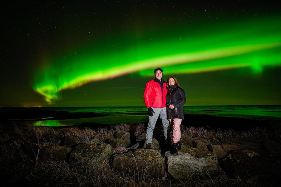 Reykjavik: Northern Lights Tour with Private Photographer - The Snacks-and-Drinks Part: Icelandic Comfort, Not Just Free Stuff