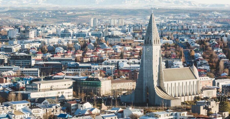 Reykjavik: Panoramic Helicopter Flight with Summit Landing - The 40-minute flow: what happens in the air and on the peak