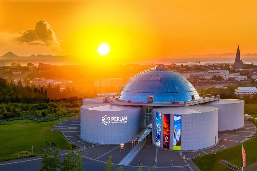 Reykjavik: Perlan - Wonders of Iceland Experience - The Volcano Experience: Heat, Sound, and a Better Sense of Scale