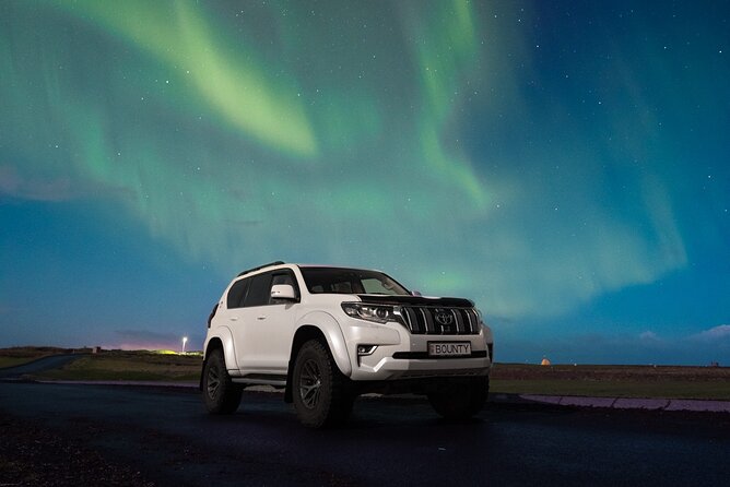 Reykjavik Private Northern Lights Tour with Pro Photographer - Off-road flexibility: how it helps your odds without fantasy promises